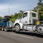 Powerful,Mobile,Helper,Heavy,Duty,Blue,Big,Rig,Towing,Semi