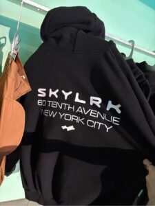 Skylrk Hoodie: A Modern Essential for Everyday Streetwear