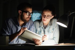 How to Maintain Academic Tone Across Long Research Projects