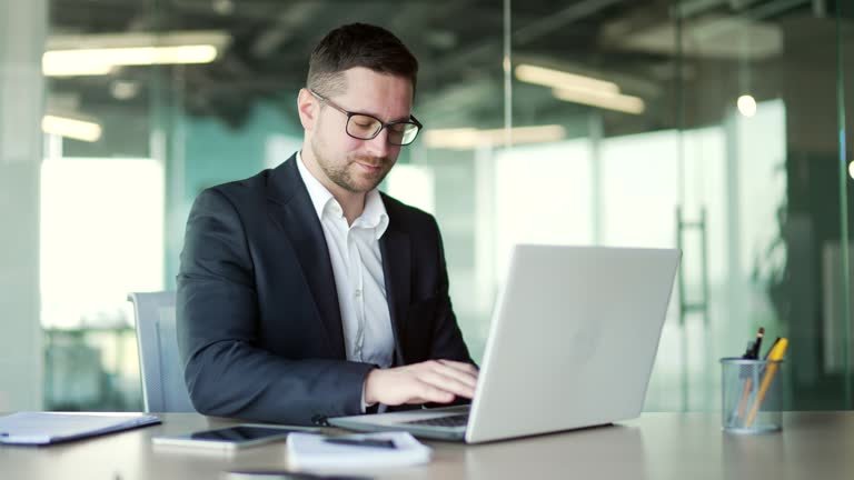 istockphoto-1767823344-640x640